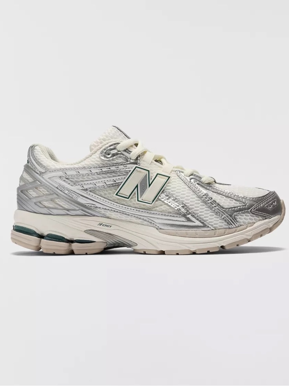 New Balance 1906R Sneakers - Silver Metallic / Sea Salt - NWOB